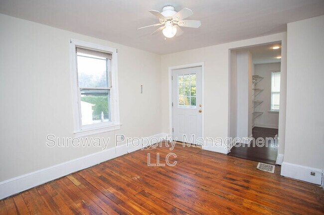 Building Photo - 150 Snyder Pl