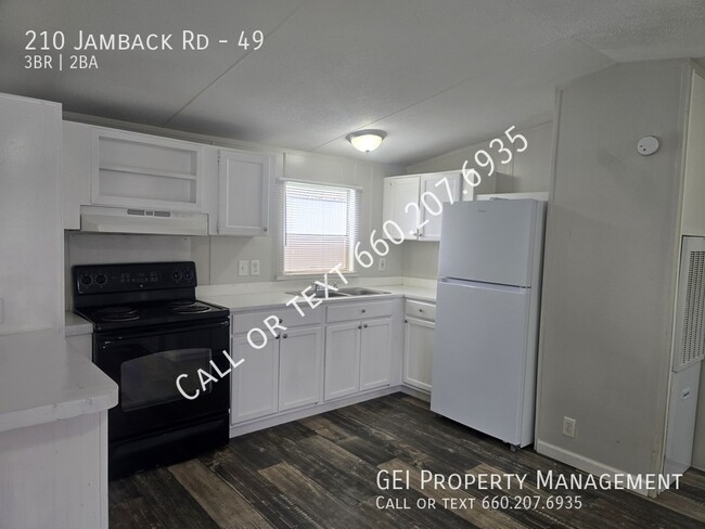 Building Photo - 210 Jamback Rd