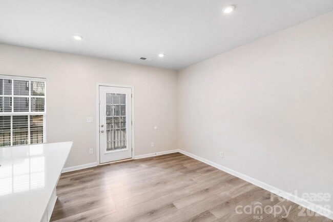 Building Photo - 2303 Autumn Olive Ln