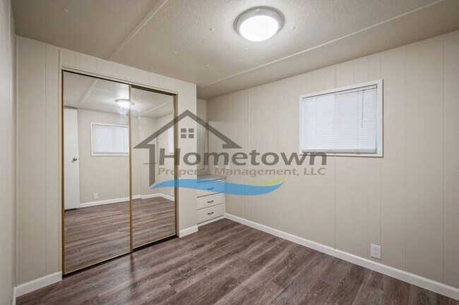 Building Photo - Very Nice 2 Bed 1 Bath Single Wide Mobile in Downtown Hayden!