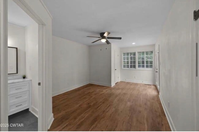 Building Photo - New Listing