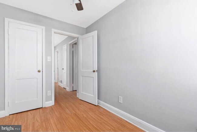 Building Photo - 114 Riverthorn Rd