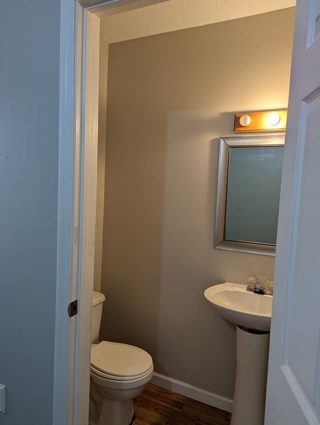 Building Photo - Coming Soon! Charming 3br 1ba in the country