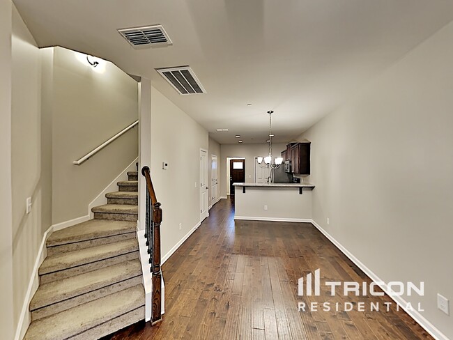 Building Photo - 204 Ashmere Ct