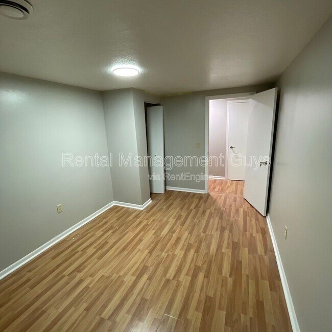 Building Photo - 8229 Halifax Ct N