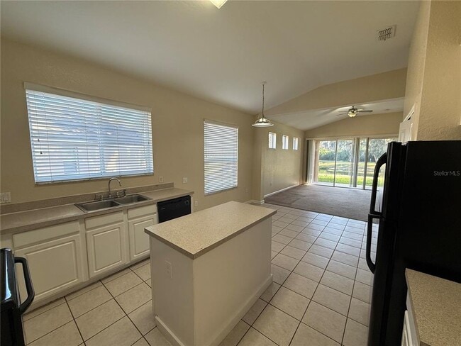 Building Photo - 2205 Granger Ave