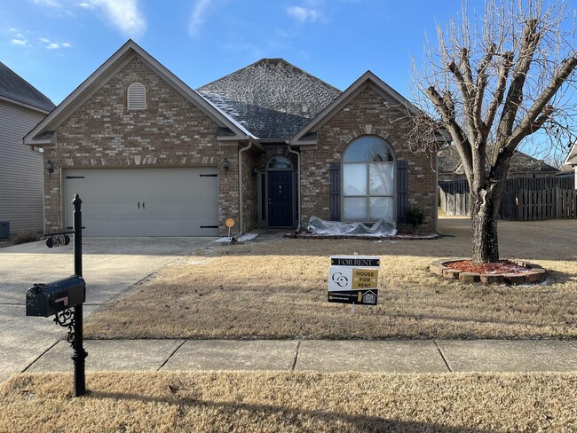 Building Photo - 2520 Stonecreek Trail