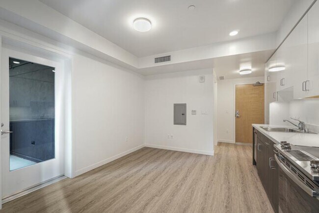 Building Photo - 2124 Bancroft Way