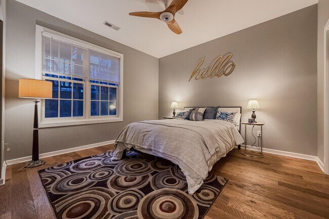 Building Photo - 190 E Gay St