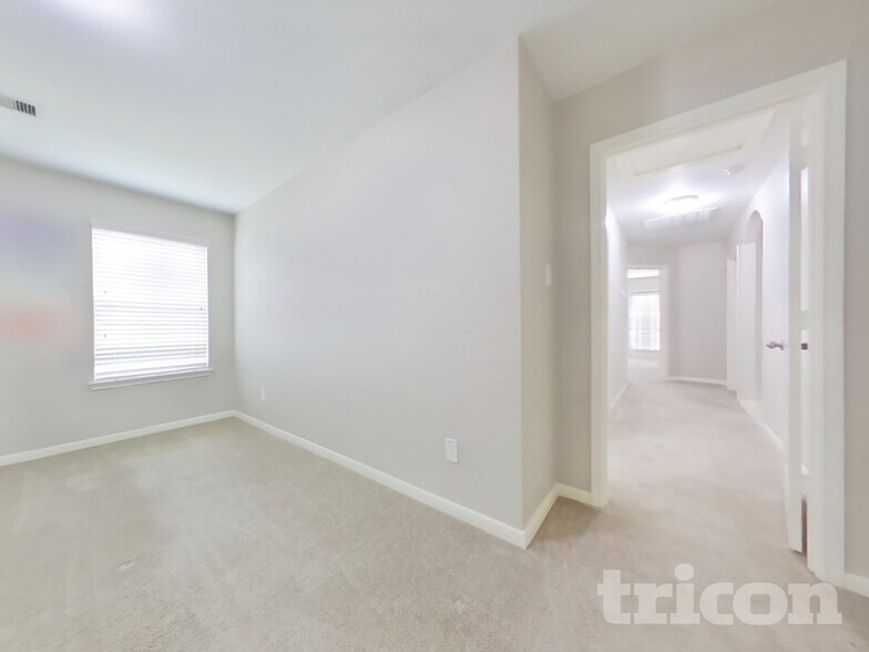 Building Photo - 612 Totem Trail Dr