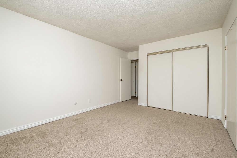 Building Photo - 3470 S Poplar St