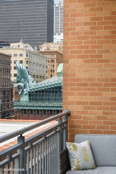 Building Photo - 520 S State St