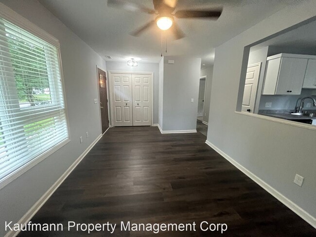 Building Photo - 3 br, 1 bath House - 828 Courtney Drive