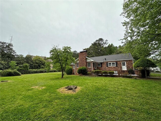 Building Photo - 520 Coleman Dr
