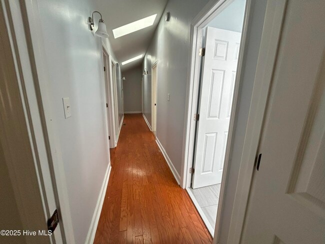 Building Photo - 623 Ripwood Rd