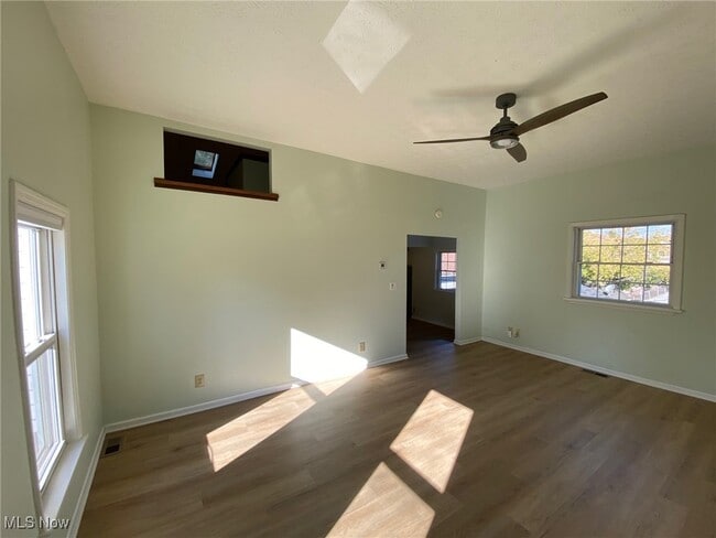 Building Photo - 4210 Clinton Ave