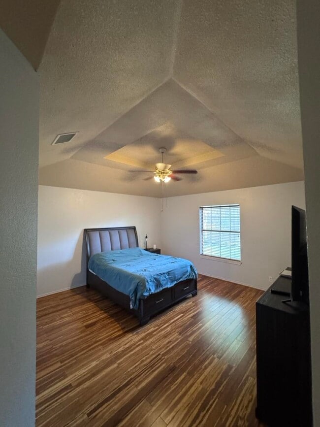 Building Photo - 1108 Topaz Trail