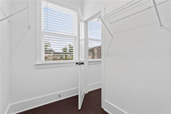 Building Photo - 1620 Aeslin Dr NW