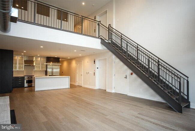 Building Photo - 1701 16th St N