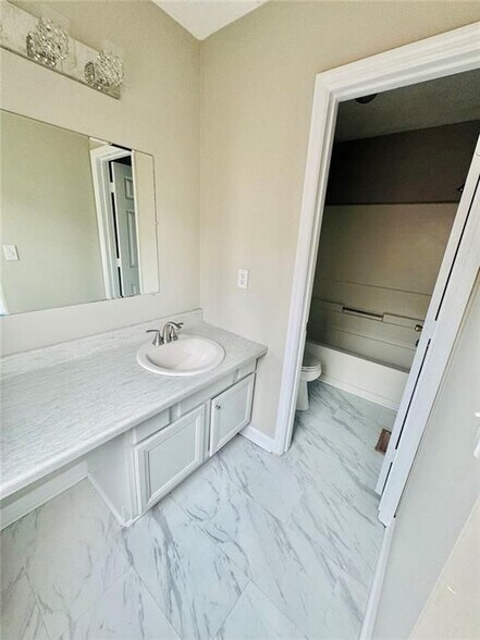 Building Photo - 146 Willow Stream Ct