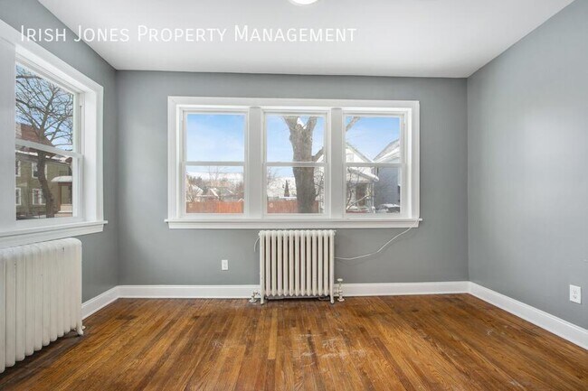 Building Photo - 190 Whitney Pl