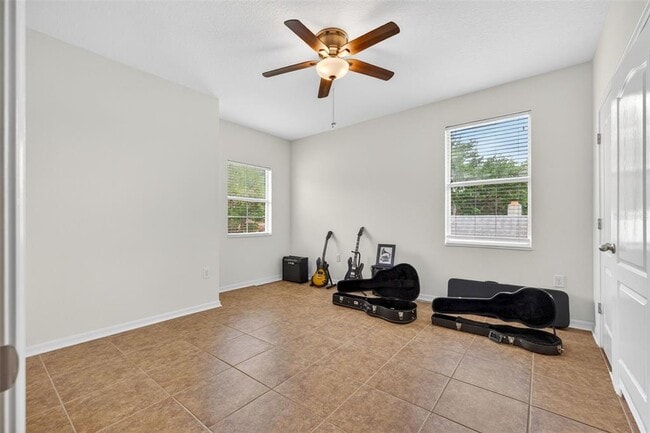 Building Photo - 3204 W Marlin Ave