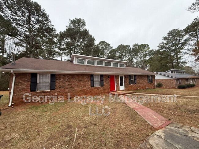 Building Photo - 365 Fowler Dr