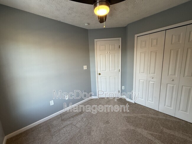 Building Photo - 10500 Boxmeer Ct