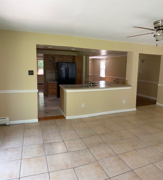 Building Photo - 203 Brookside Drive