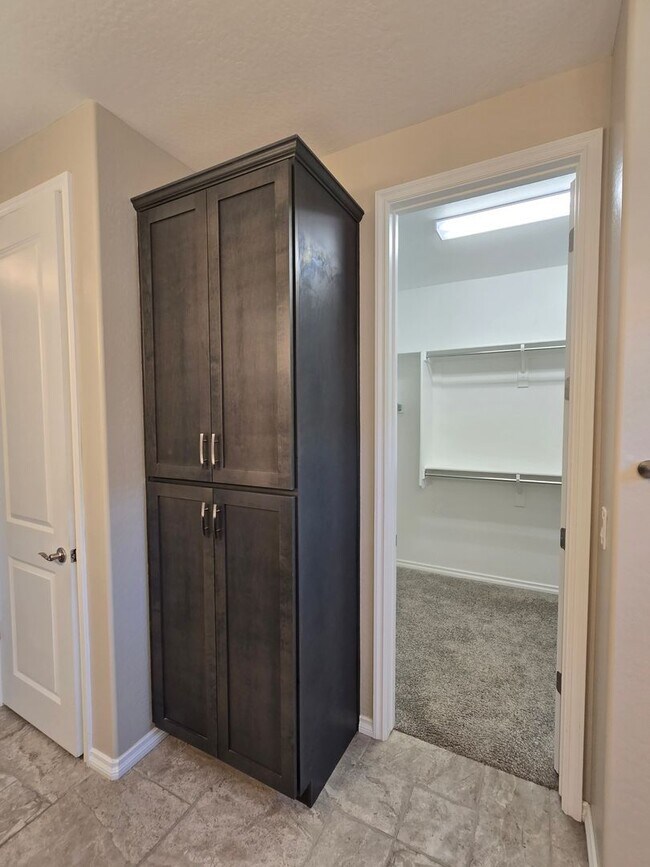 Building Photo - 35532 N Sunset Trail