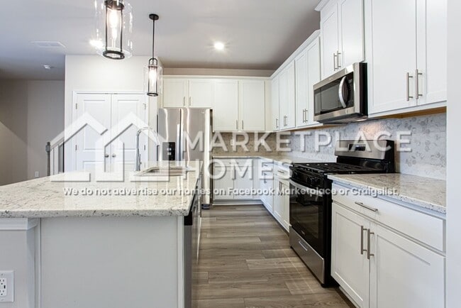 Building Photo - 2121 Avalon Rdg