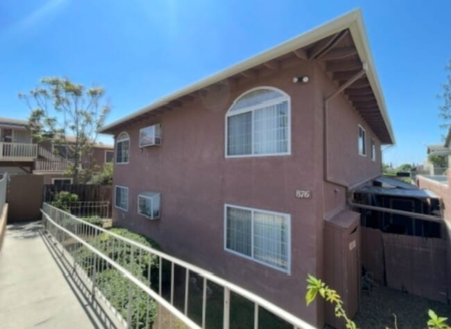 Building Photo - 2 bedrooms 1 bath apartment in El Cajon