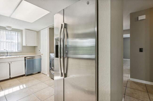 Building Photo - 2433 Barley Club Dr