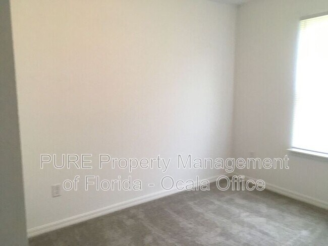 Building Photo - 2581 W Castania Dr