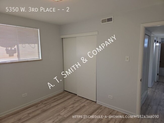 Building Photo - 5350 W 3rd Pl