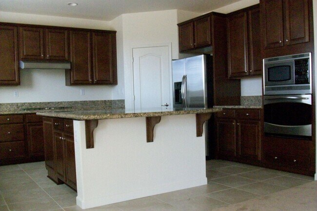 Building Photo - Wonderful  Lennar Home in De Andera