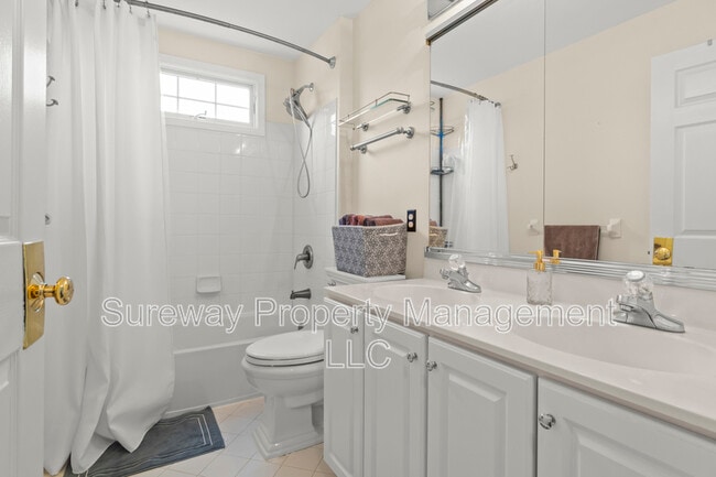 Building Photo - 2 Heather Ln