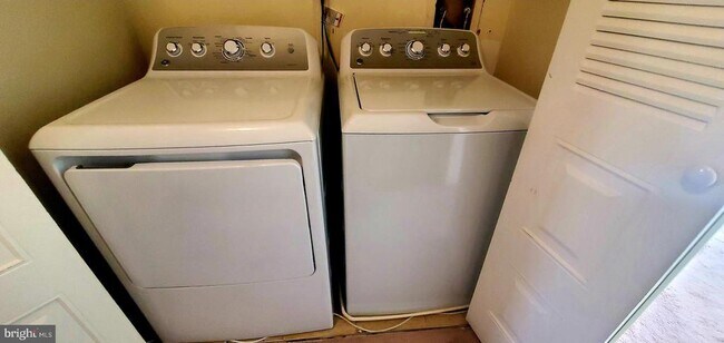 Building Photo - 44 O'Neill Ct