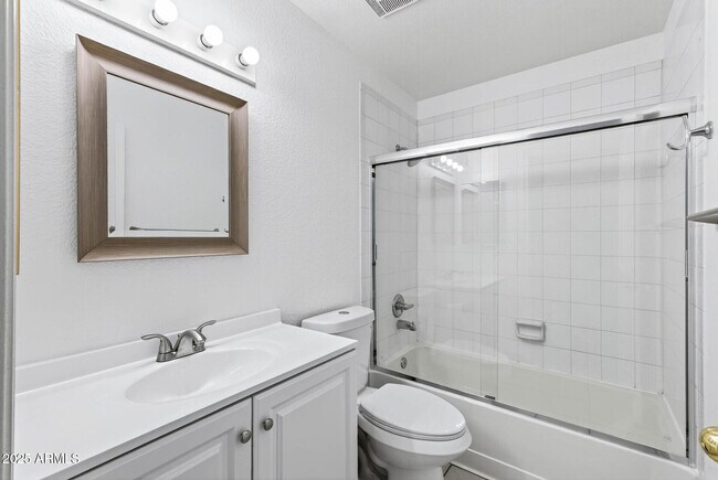 Building Photo - 101 N 7th St