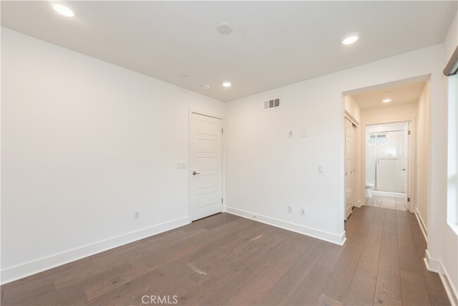 Building Photo - 2768 Wright Ln
