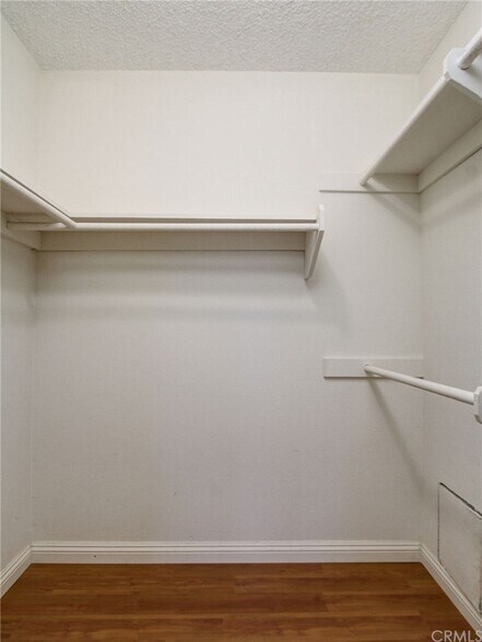 Building Photo - 339 S Catalina Ave