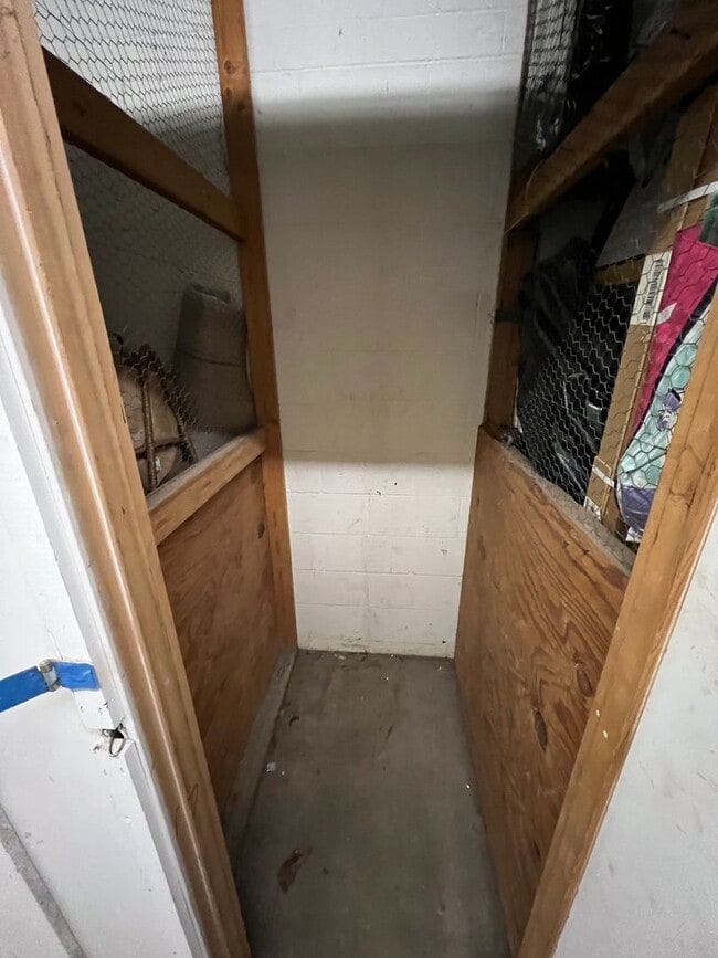 Building Photo - 1535 SW Clay St