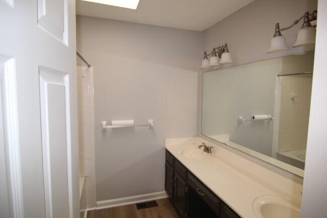 Building Photo - 175 Douglas Fir Ct