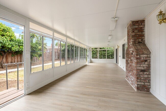 Building Photo - Beautiful remodeled 3 bed 2 bath home in Cupertino. Top Rated Schools. Must see!