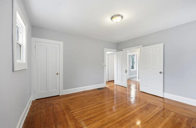 Building Photo - *1762 Williams Ave,  Recently Updated 4BR, 2BA House in Norwood*