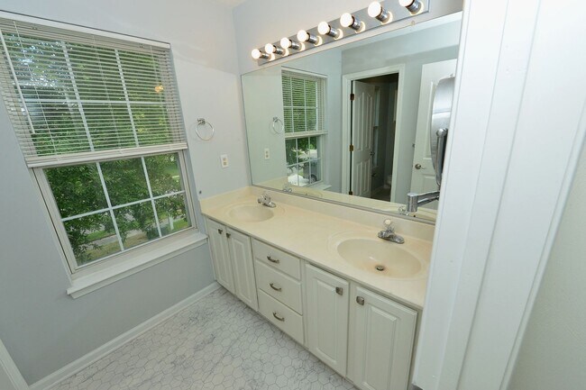 Building Photo - 4221 White Heron Point