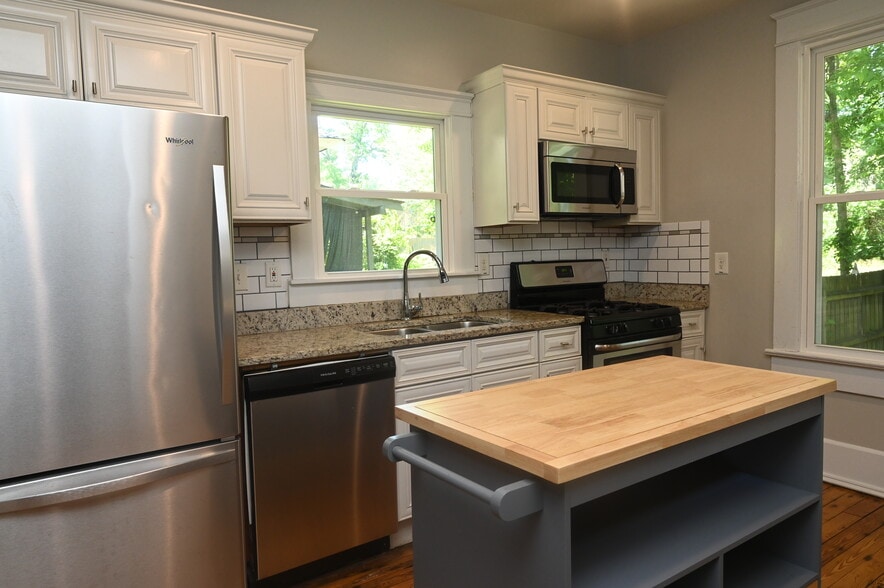 Building Photo - 309 Dargan Pl SW