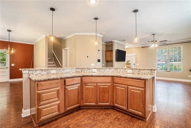 Building Photo - 2061 Hutton Dr