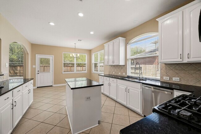 Building Photo - 4106 Applecreek Bend Dr