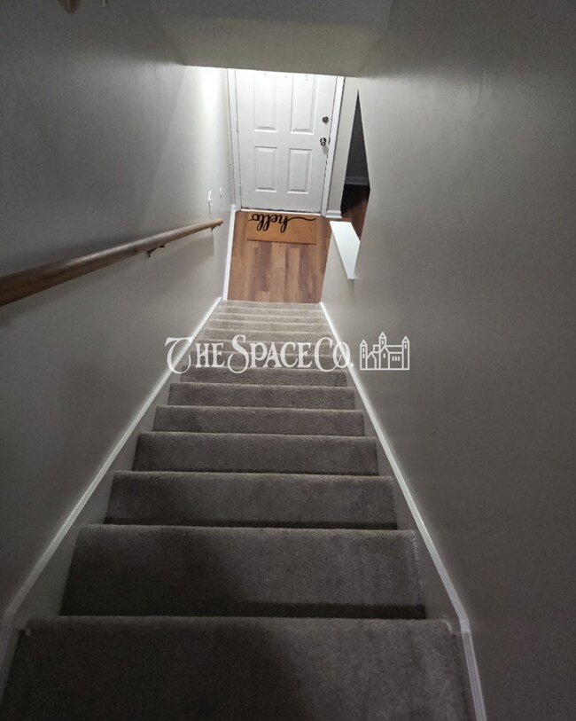 Building Photo - Fully Furnished Townhome — Move-In Ready in Summerville, SC